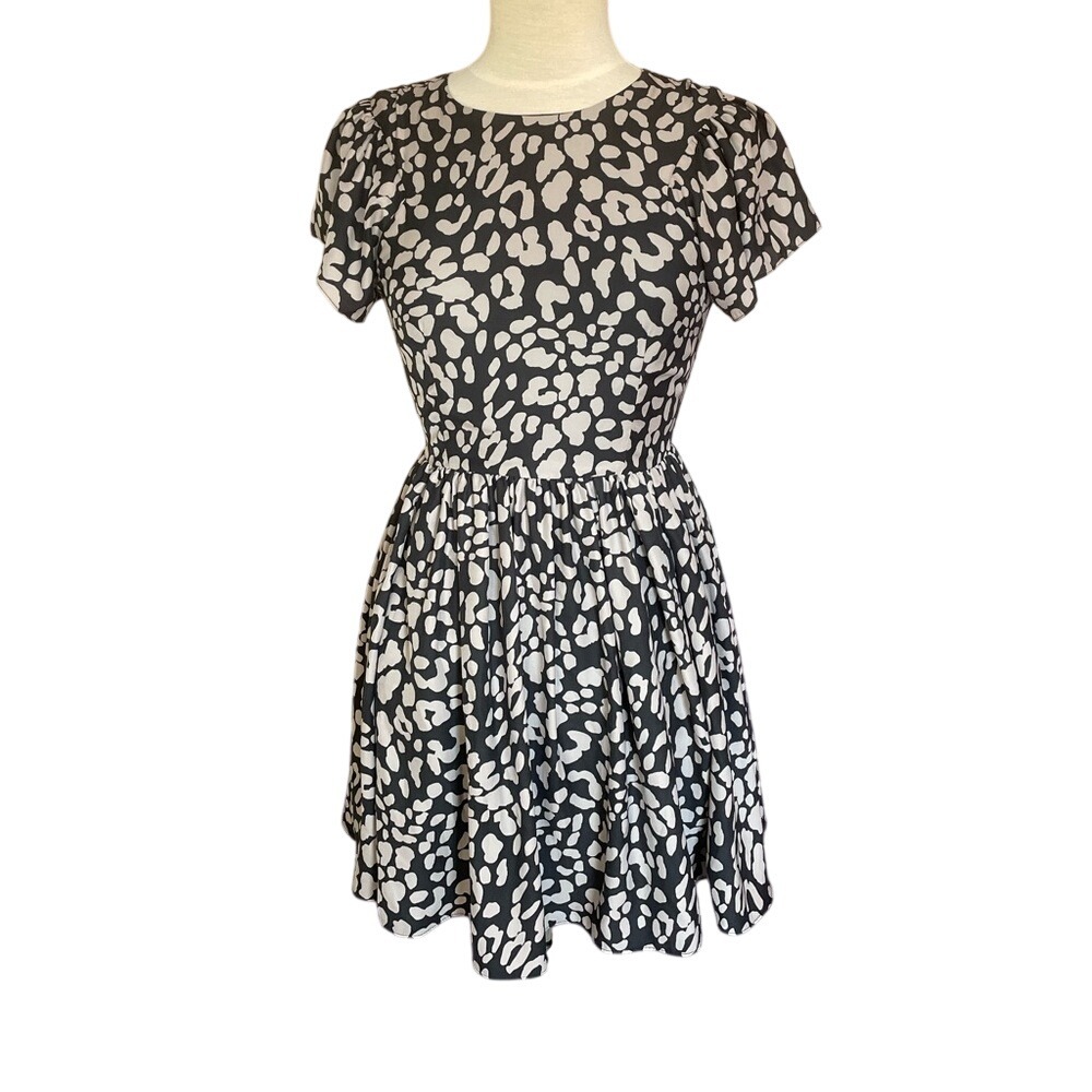 Talula Aritzia Leopard Short Sleeve Shift Dress Black Tan XS